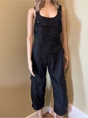 Silver Jeans Black Cropped Cargo Overalls Small